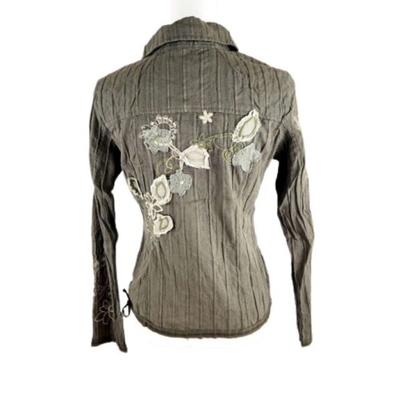 army green embroidered button-down blouse / floral appliqué detail top – women’s - Picture 4 of 11